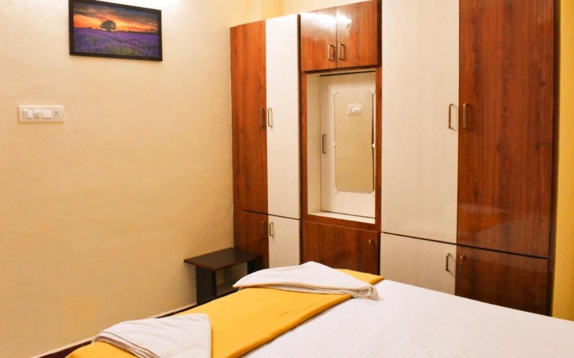 Sannidhi Service Apartments 티루파티 외부 사진