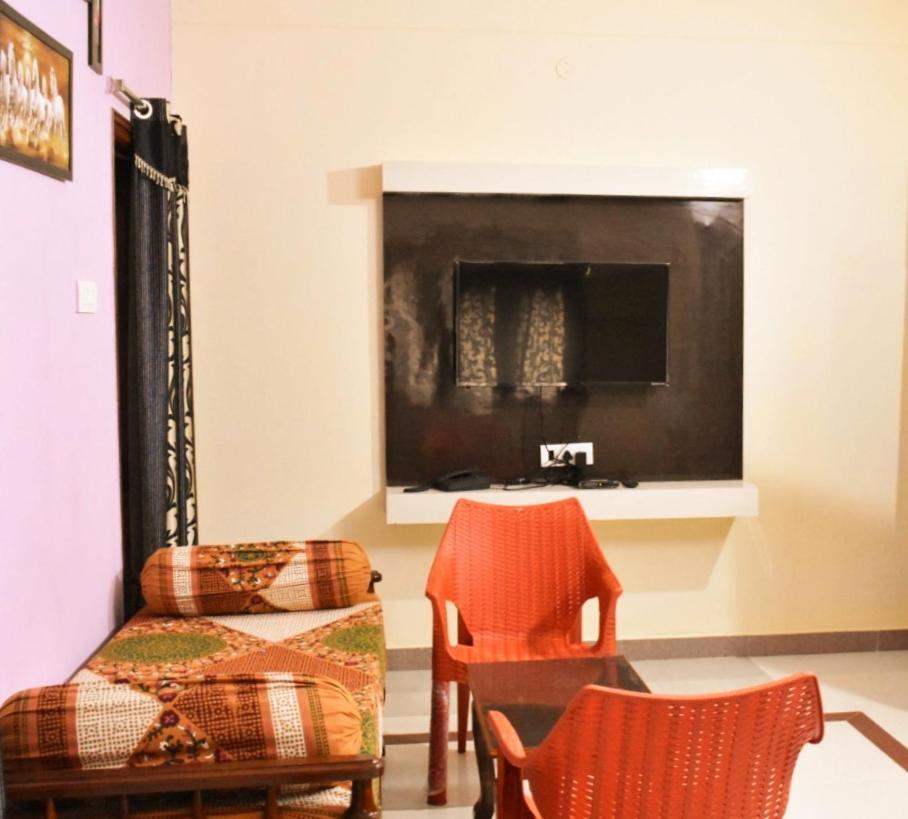 Sannidhi Service Apartments 티루파티 외부 사진